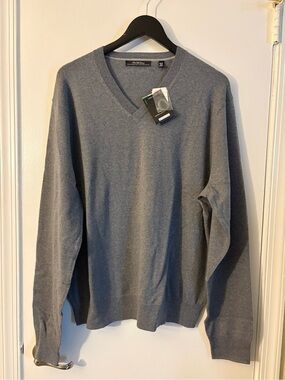 Saks Fifth Ave Men’s Gray V-Neck Sweater Merino Wool